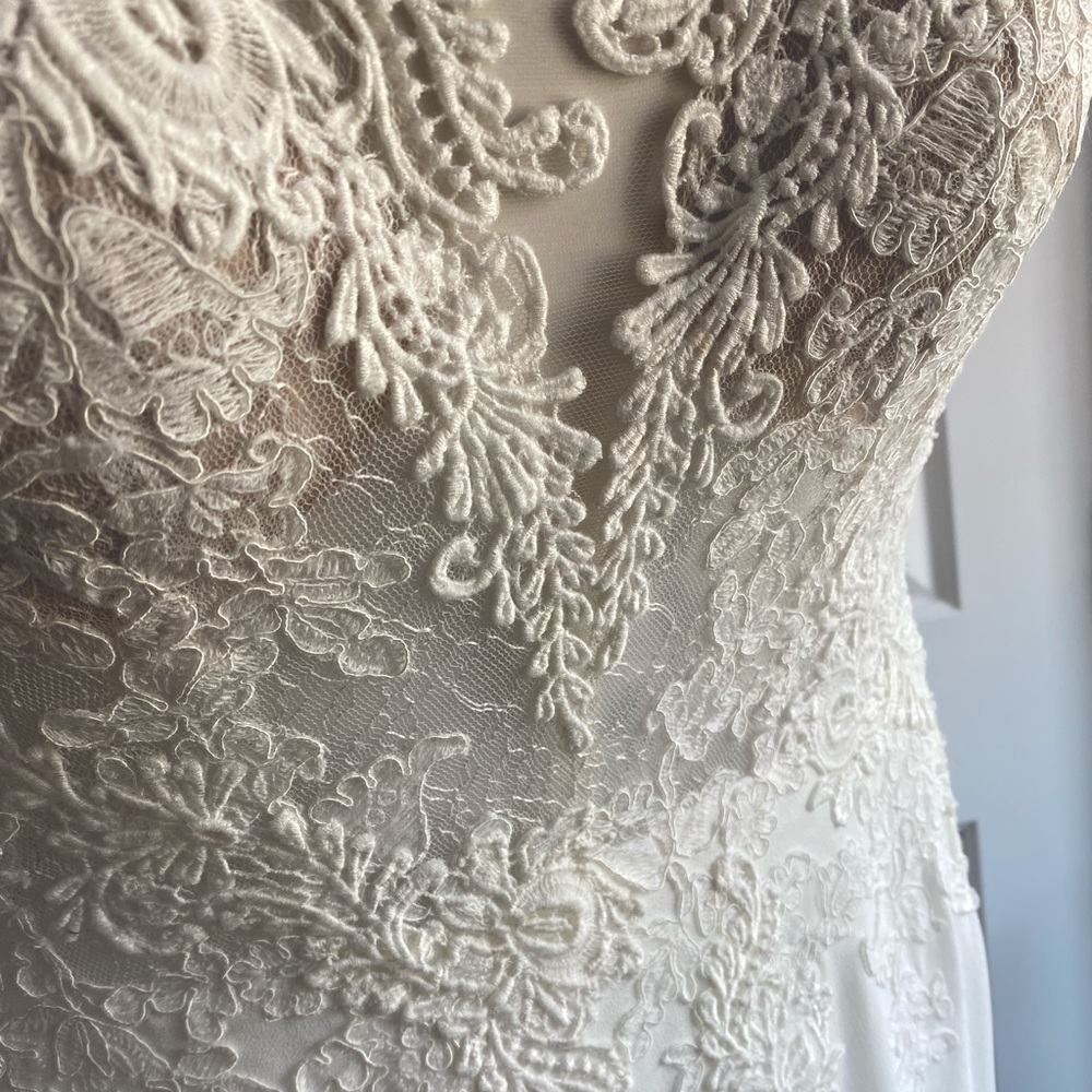 Pronovias White One Filipinas Wedding Dress
